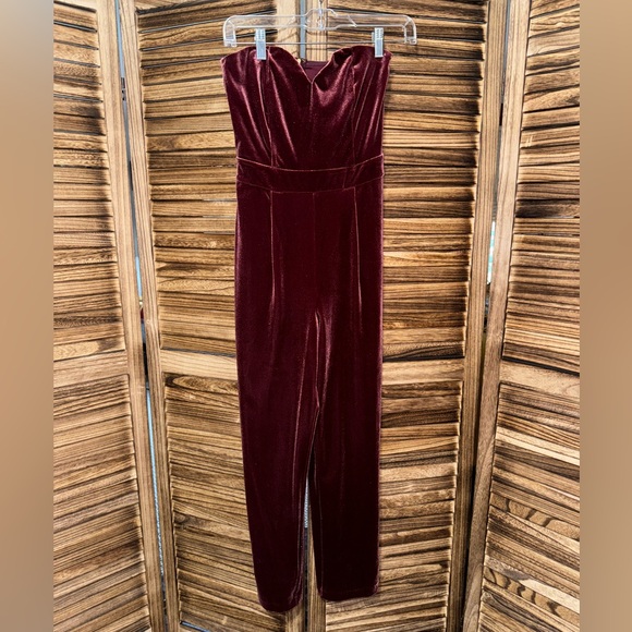 Express maroon velvet jumpsuit - Picture 2 of 5